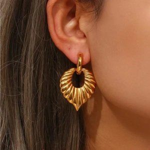 New 18K Chunky Leaf Shape Drop Hoop Earrings, NICE EARRINGS, CUTE EARRINGS
